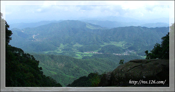 罗浮山酥醪观登山