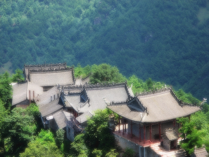 家乡美景鸡峰山