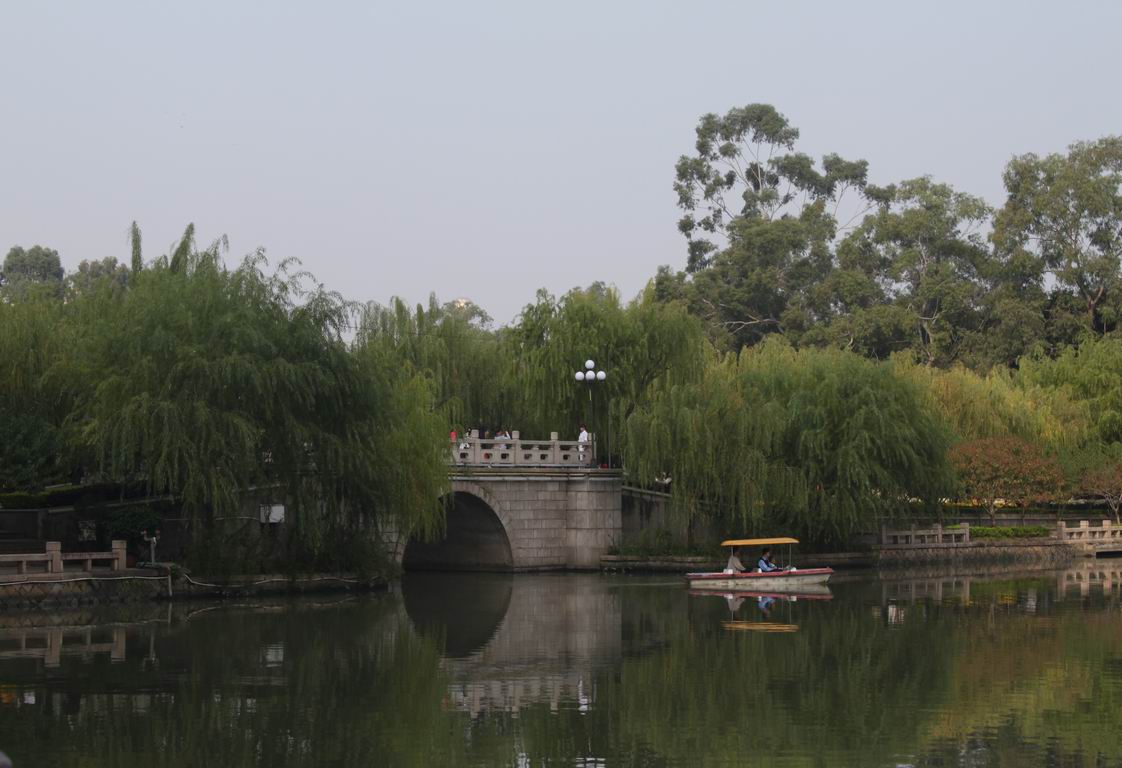 【烟柳画桥摄影图片】福州西湖公园生活摄影_麦田_网