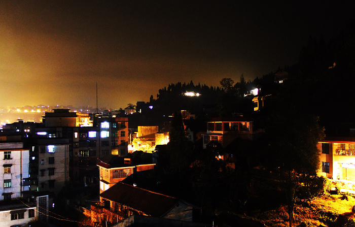 【我在我家楼顶看风景之二:黑夜下的迁陵镇摄