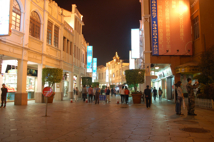 【中山市步行街夜景摄影图片】步行街风光旅游