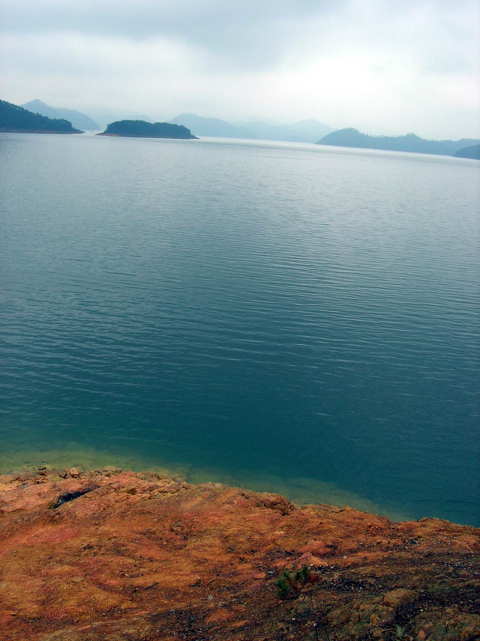 千岛碧水画中游