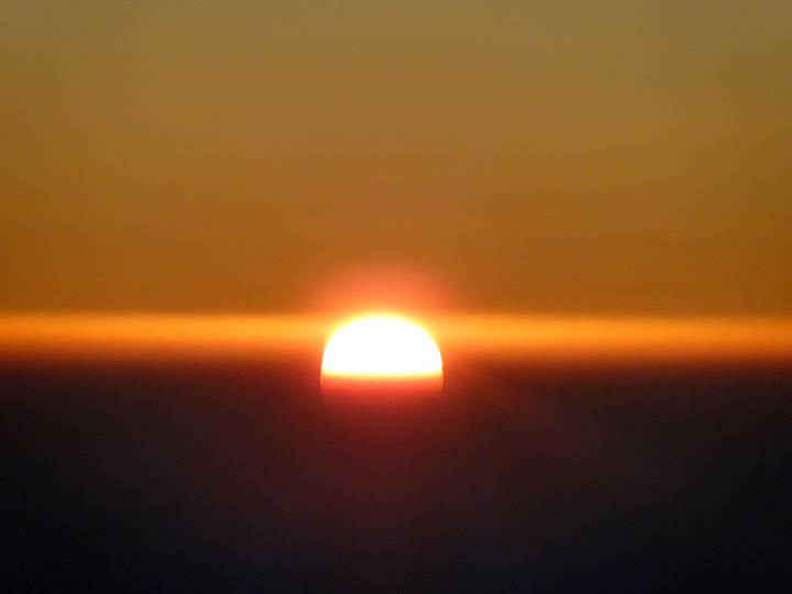 太阳出来了—黄山日出