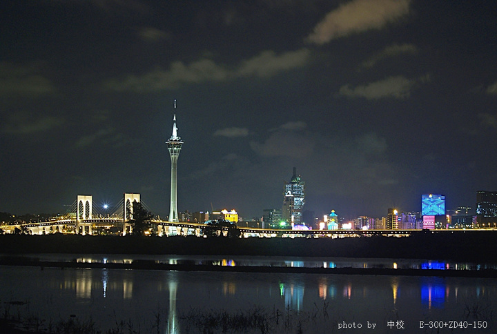 澳门西湾大桥之夜