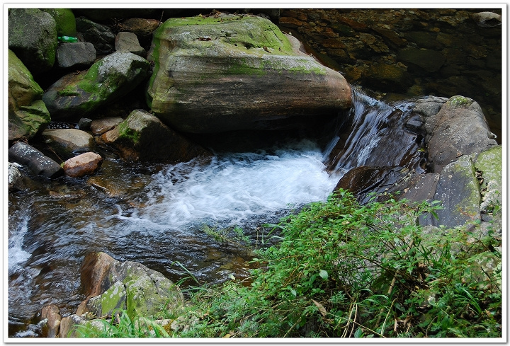 山涧流水