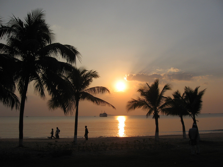 【夕阳西照三亚湾摄影图片】海南三亚风光旅游摄影_网