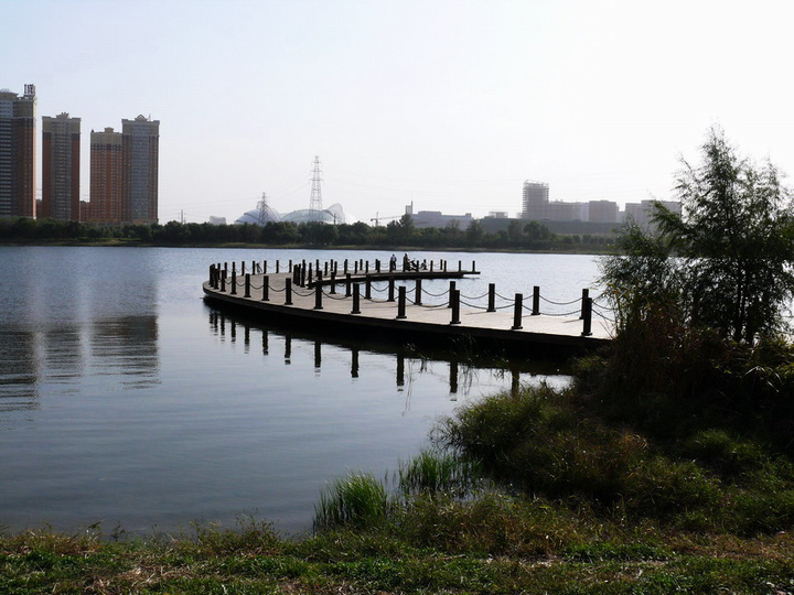 沈阳浑河河畔风光