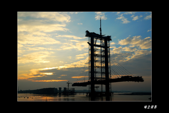【建设中的泉州晋江大桥摄影图片】泉州浔浦风