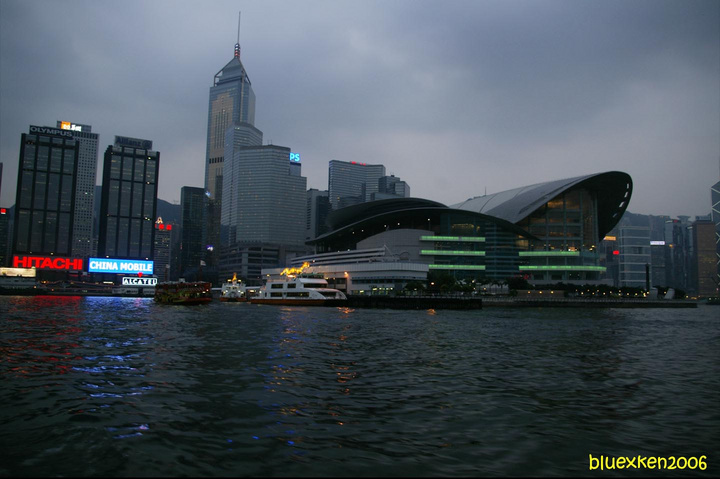 【在陌生的城市,到处是景_香港一日游!摄影图