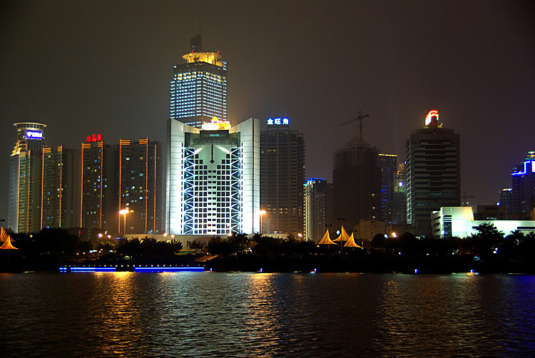 【南国风情(南宁南湖夜景)摄影图片】南宁市南湖公园风光摄影_感恩
