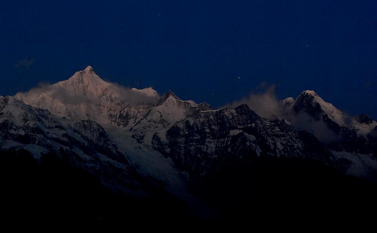 【神圣的梅里雪山摄影图片】梅里雪山风光摄影_南太平洋的 snapshot