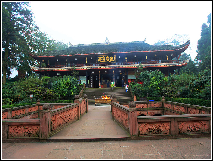峨眉山万年寺_峨眉山万年寺门票