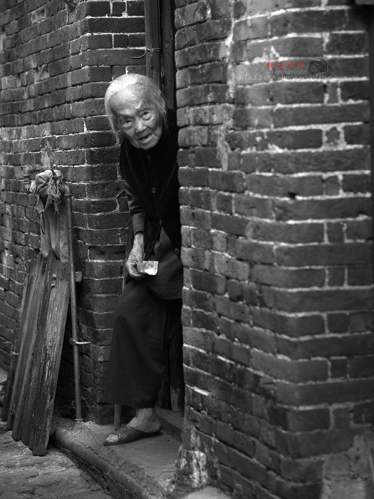 寻村问巷——孤独的老人