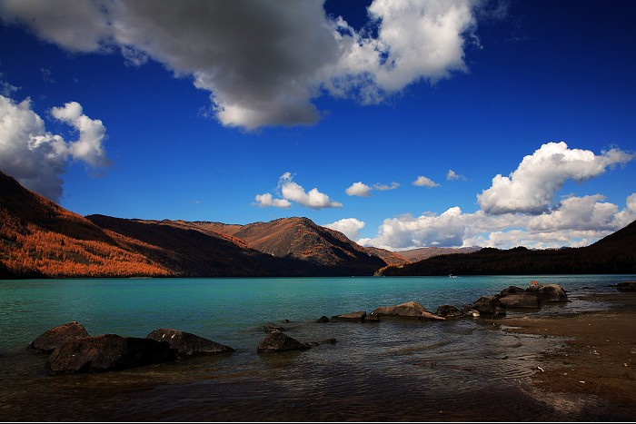 【印象新疆(5)--嘎纳斯走湖边摄影图片】北疆风