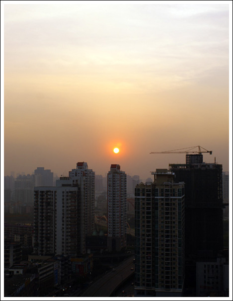 城市夕阳