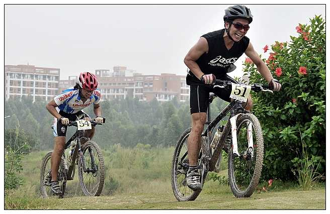 【2008广州山地自行车赛摄影图片】广州大学