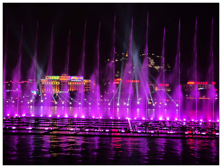 柳州超大型江面音乐喷泉