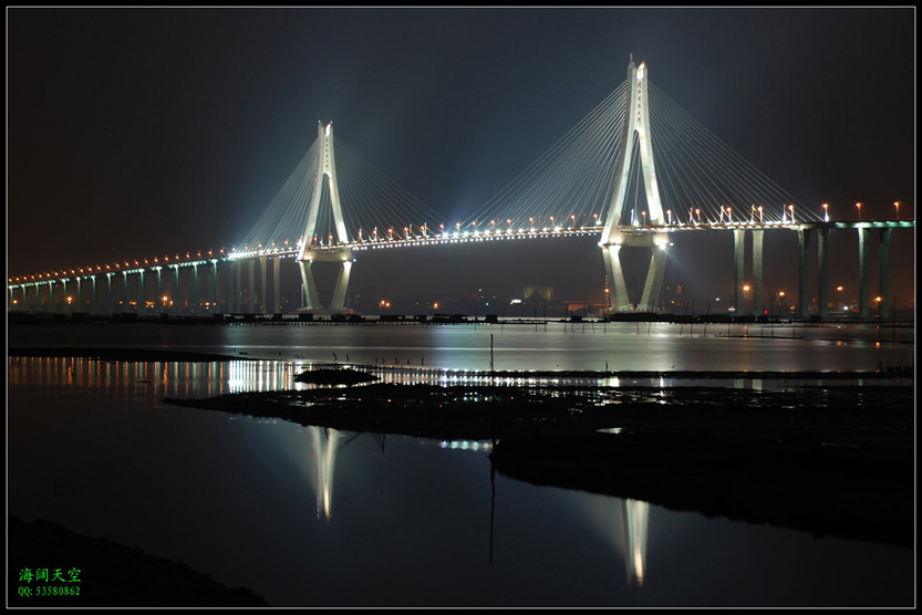 海湾大桥夜景