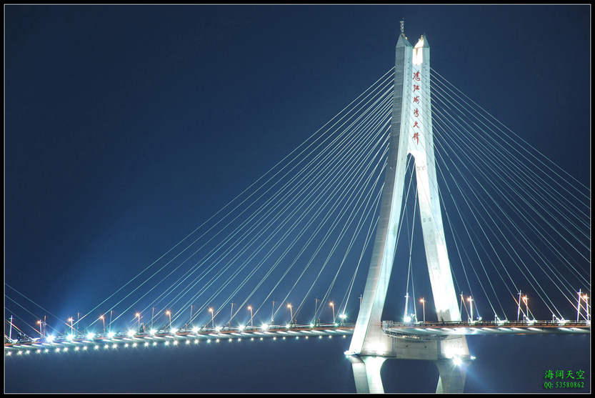 海湾大桥夜景