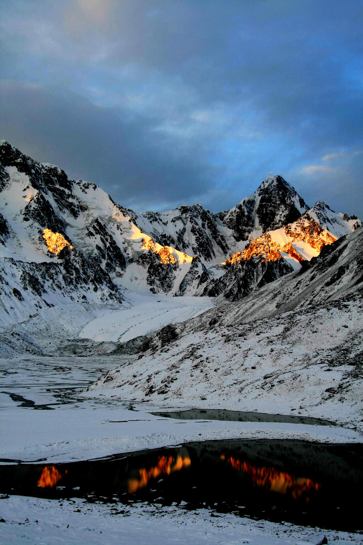 【9月的博格达雪山摄影图片】新疆风光旅游摄