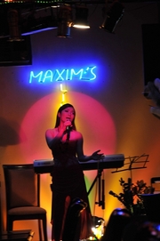 子夜歌声——越南海防MAXIM`S酒吧