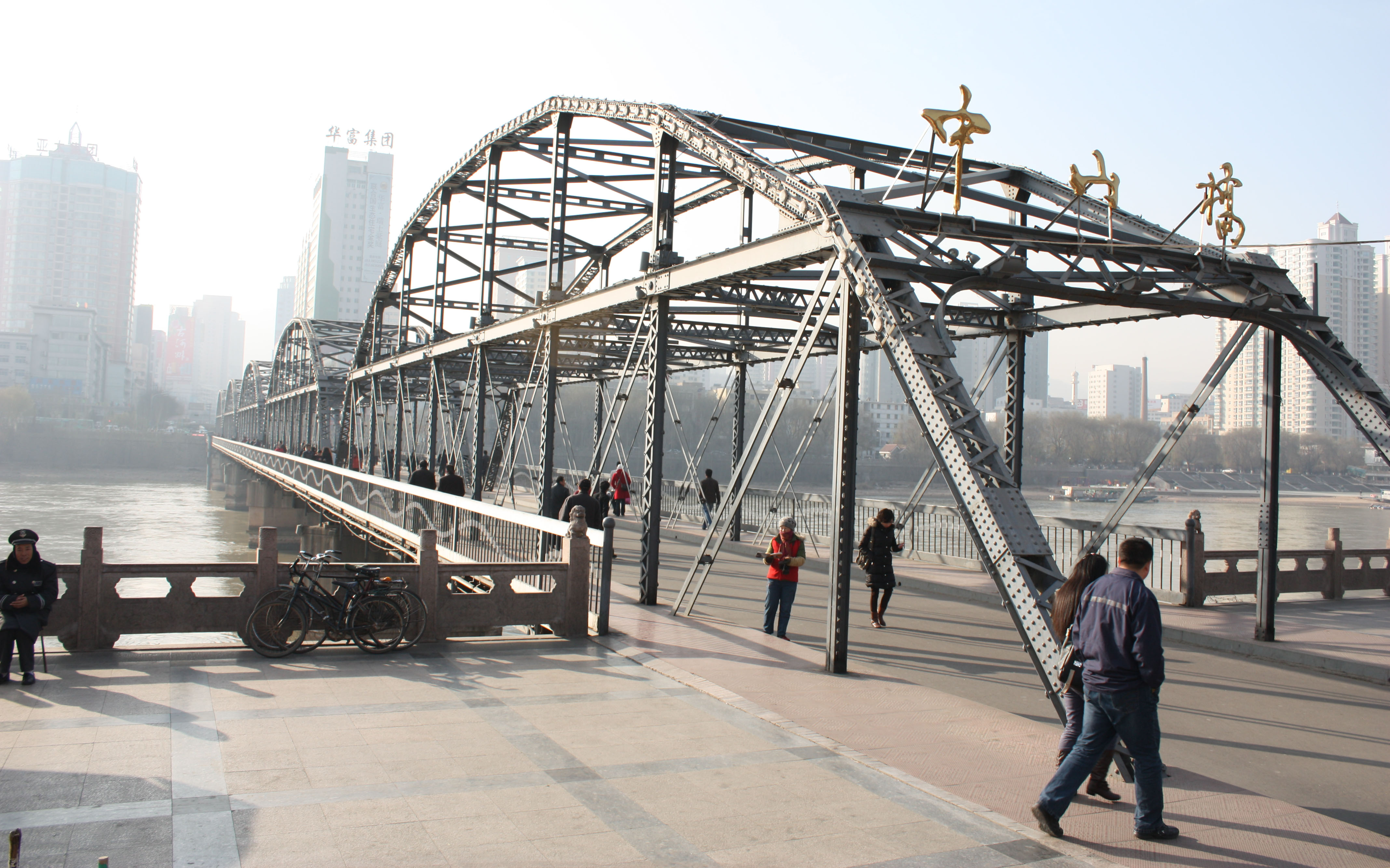 中国基建报：将军澳跨湾万吨钢桥安装！香港最大跨度及最重钢拱桥__凤凰网