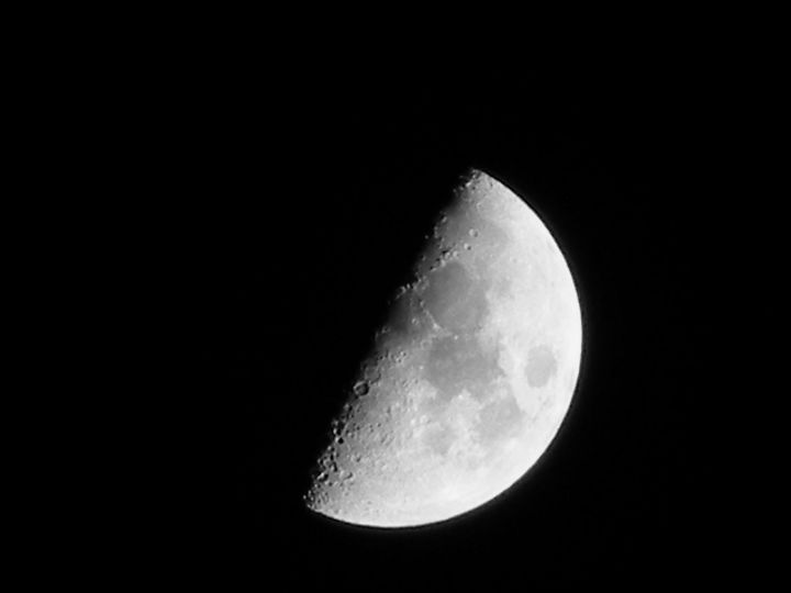初八的月亮(富士S5800)摄影图片】自家阳台纪