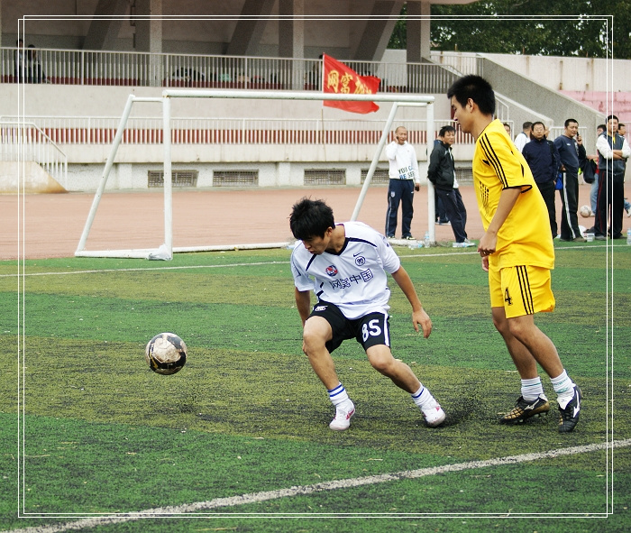 【球之魅--网窝中国VS百度济南吧足球赛纪实摄