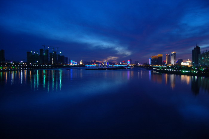 【黄昏的底线摄影图片】吉林省吉林市江湾大桥