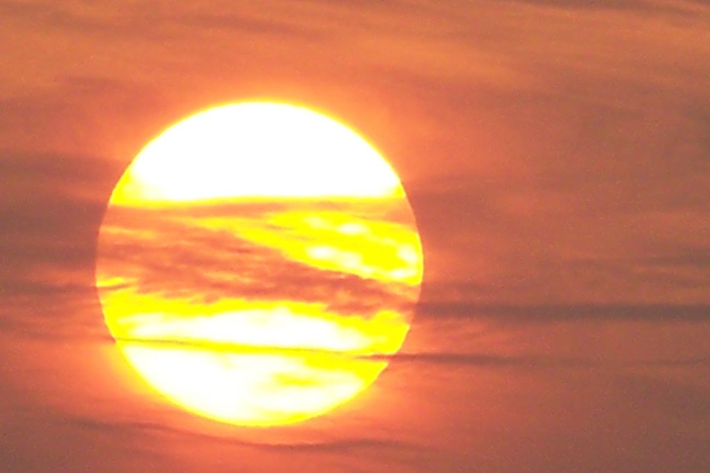 朝霞日出