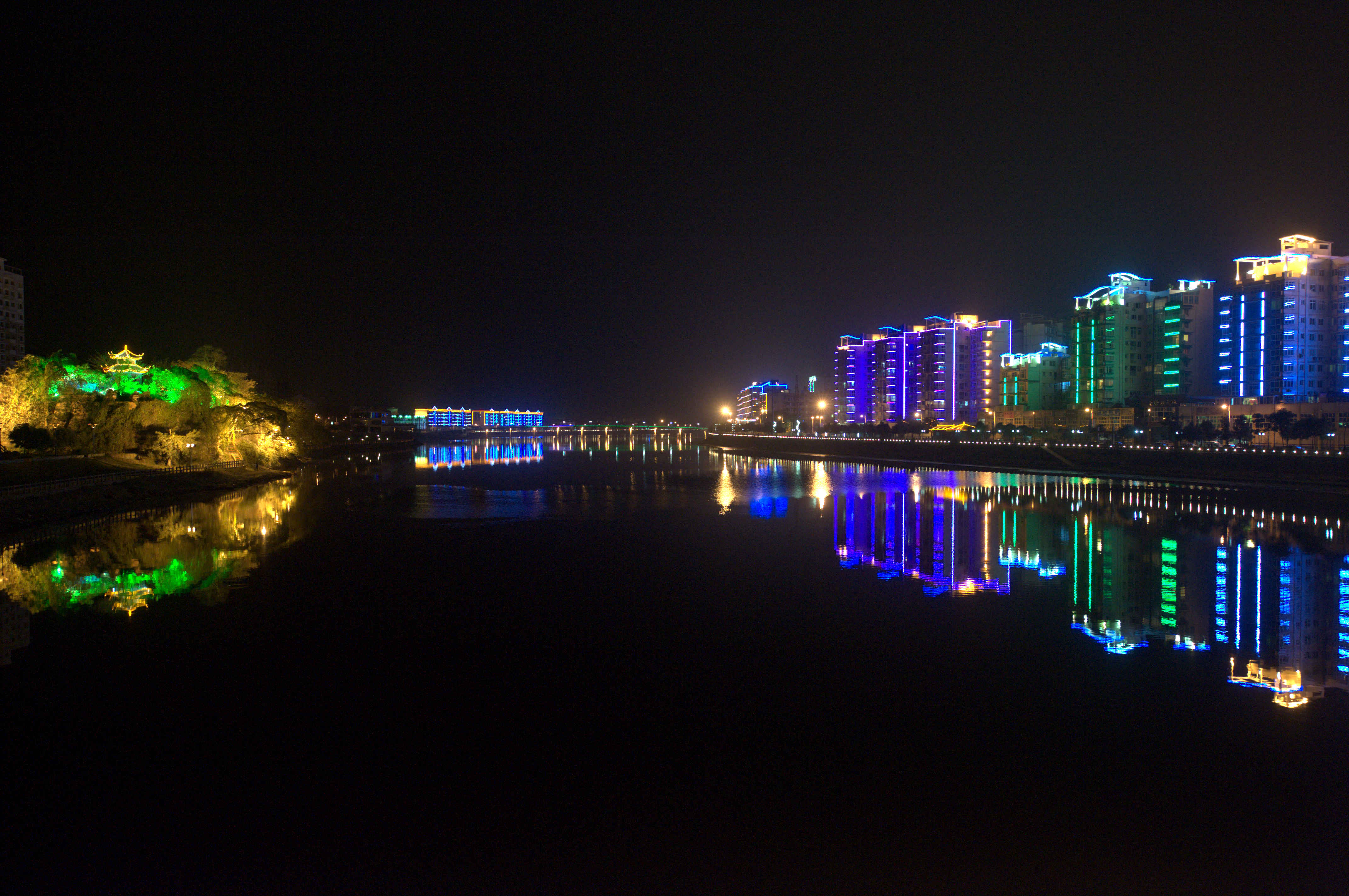 四川新津县夜景