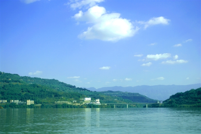 碧水蓝天