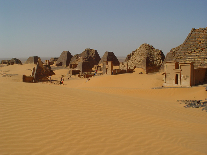 【荒漠中的金字塔之一摄影图片】苏丹风光摄影