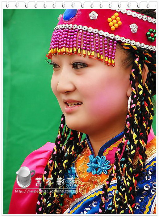 祭鄂博少数民族美女