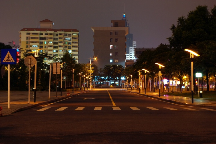 东莞市政府中心广场夜景