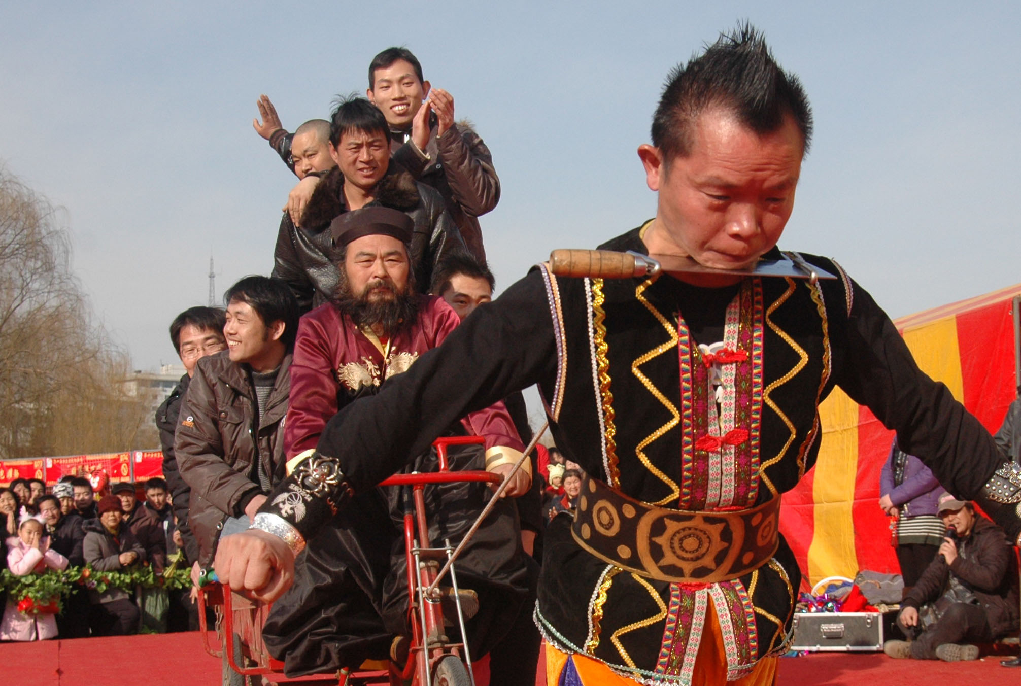 奇人绝技 亮相北京莲花池庙会