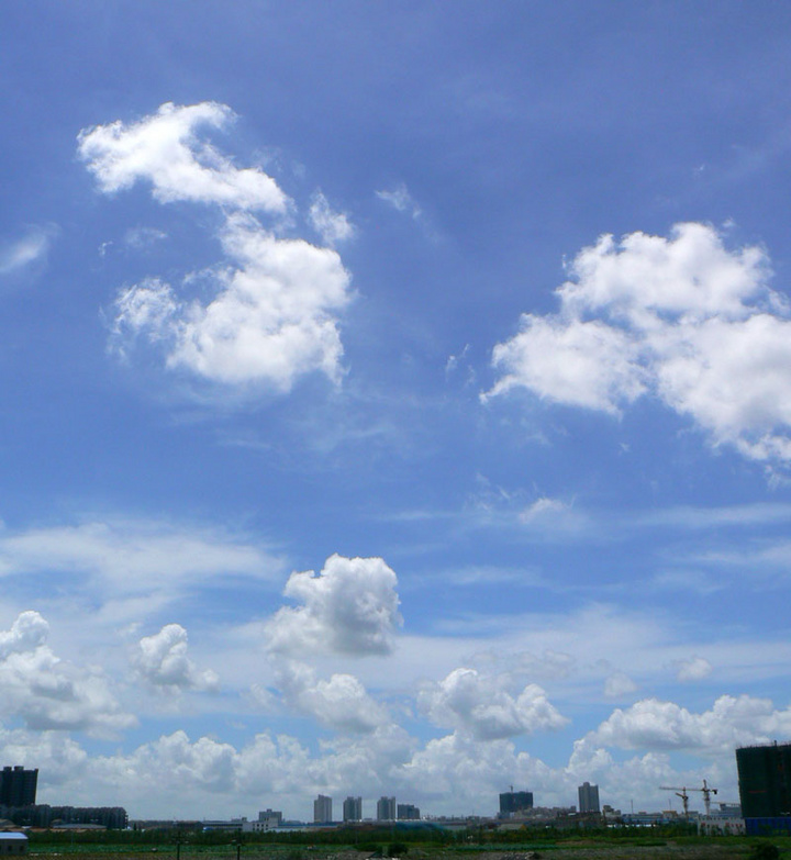 窗外的天空