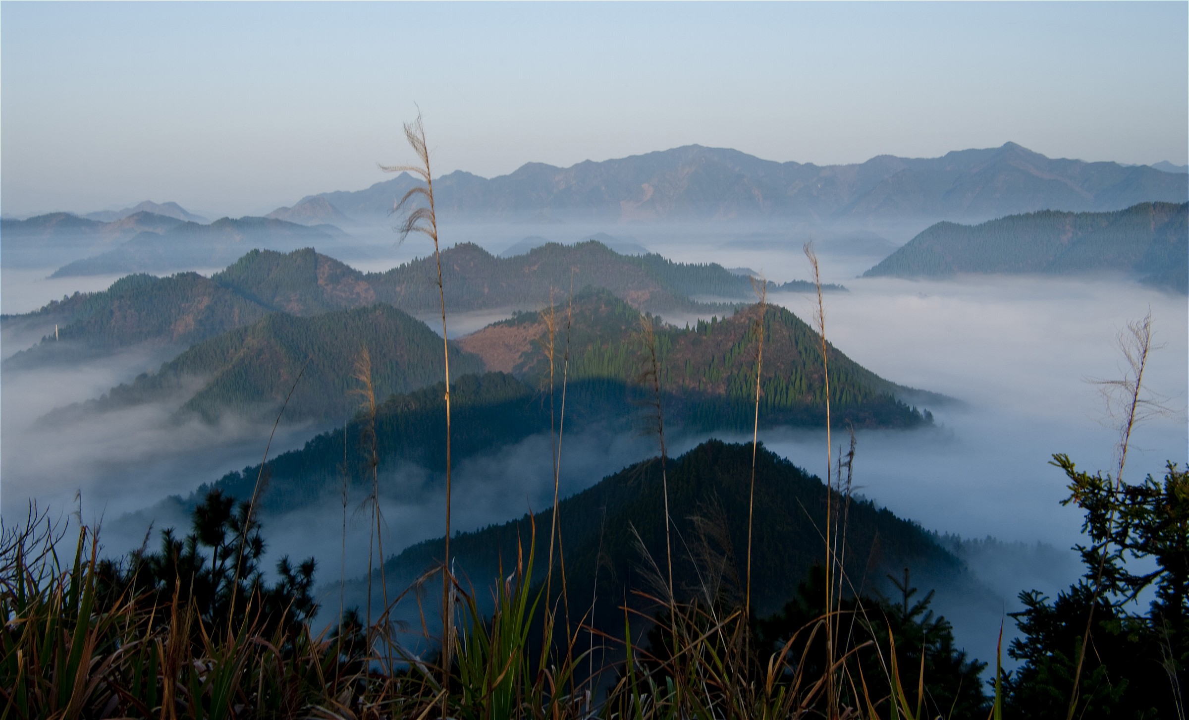 钟山云海