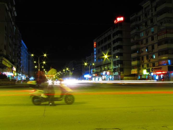 夜归----车流