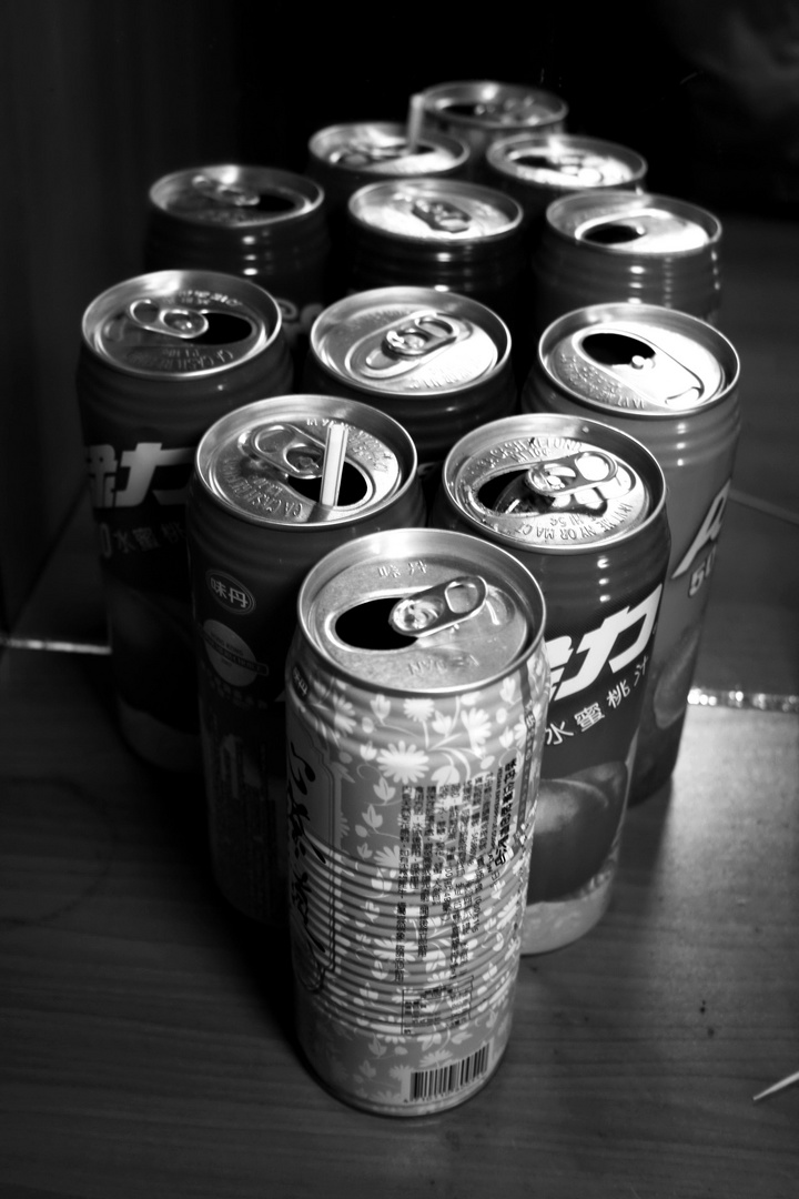 【饮料罐摄影图片】学校生活摄影