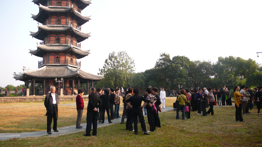 重阳夕阳登隆山