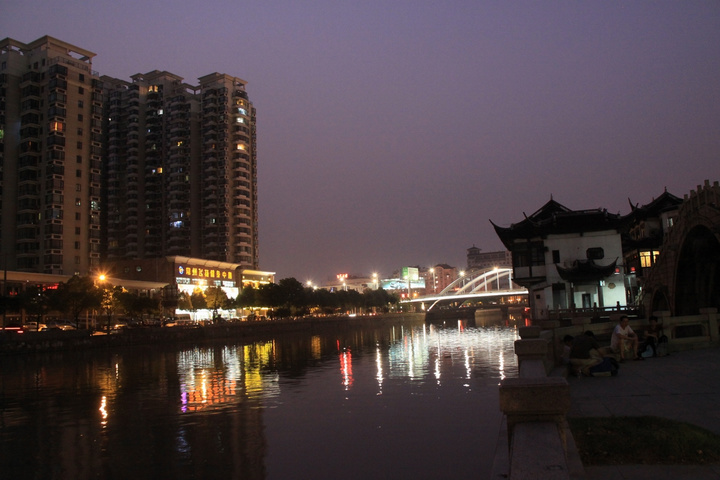 龙城夜景