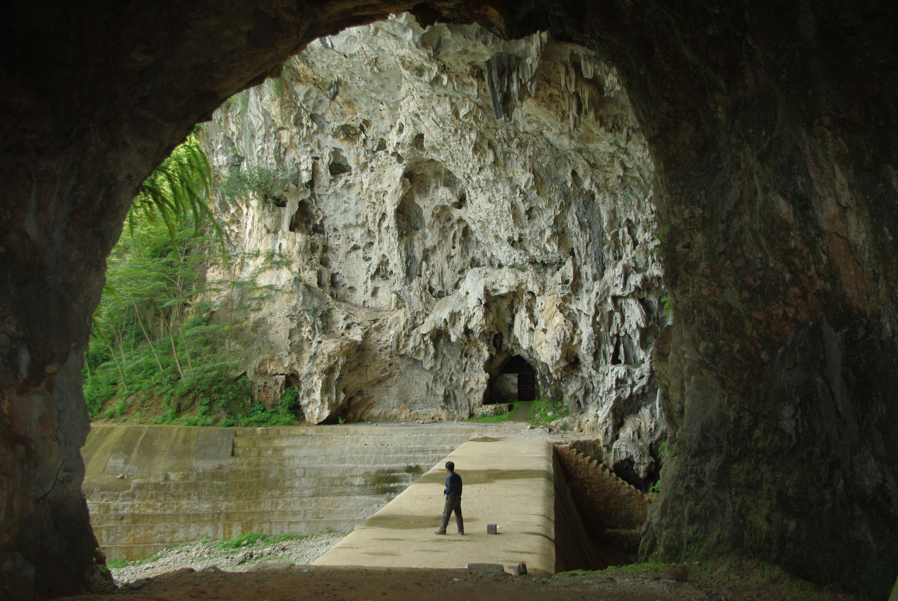 大龙洞风景区