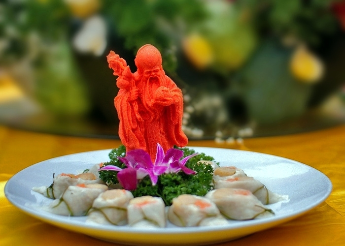 别开生面的祭品:食品雕刻,艺术拼盘拜"天公"