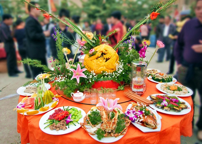 别开生面的祭品:食品雕刻,艺术拼盘拜"天公"