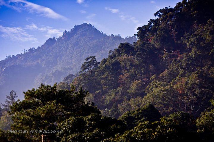 三清山的山脚下的小风景