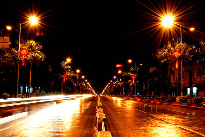 雨后夜景