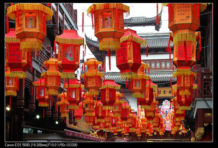 【上海老城皇庙年味浓摄影图片】上海豫园商城