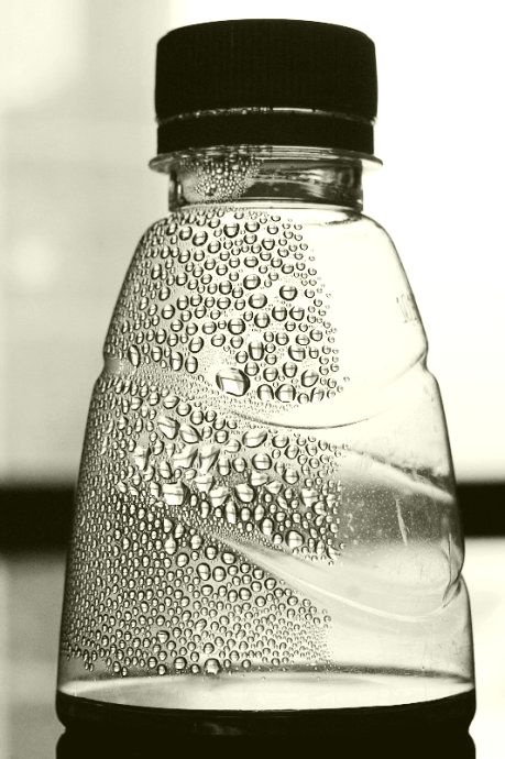 矿泉水瓶