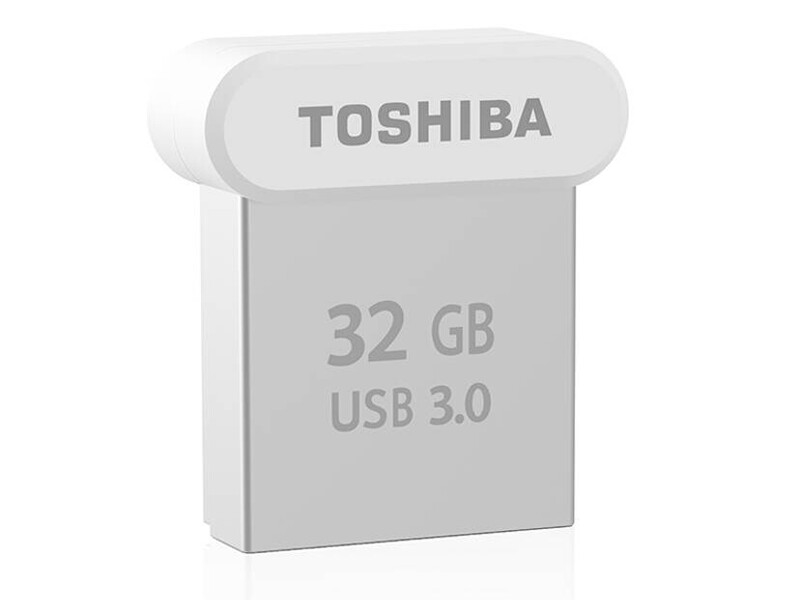 东芝随闪 USB3.0 TransMemory U364（32G） 正面